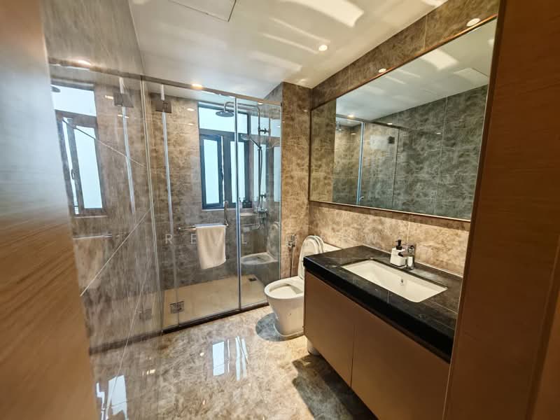 Kondominium untuk Dijual di R&F Princess Cove Phase 2-Seine Region - Real Chew - Bathroom - PropertyGuru.com.my