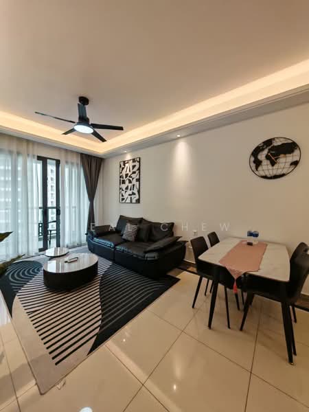 Kondominium untuk Dijual di R&F Princess Cove Phase 2-Seine Region - Real Chew - Living Room - PropertyGuru.com.my