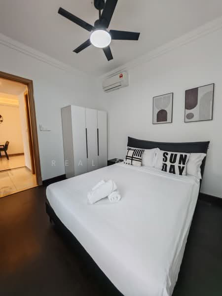Kondominium untuk Dijual di R&F Princess Cove Phase 2-Seine Region - Real Chew - Bedroom - PropertyGuru.com.my