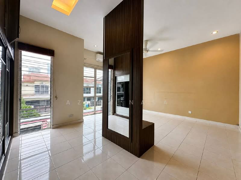Rumah Teres 2 Tingkat untuk Dijual di Setia Indah 12 (Setia Alam) - Azian Nasa - PropertyGuru.com.my