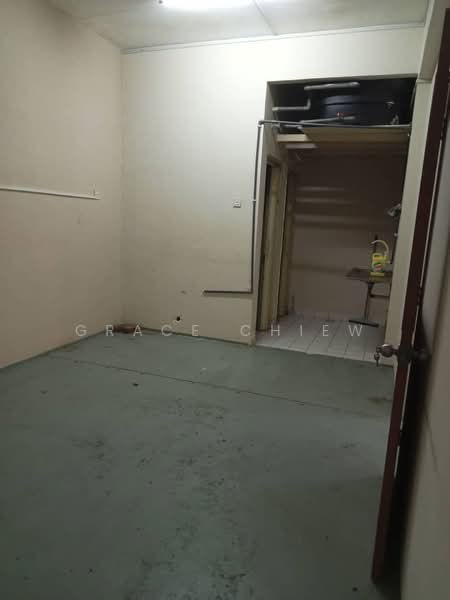 Shop / Office for Rent in Taman Mount Austin (Tebrau) - Grace Chiew - Interior - PropertyGuru.com.my