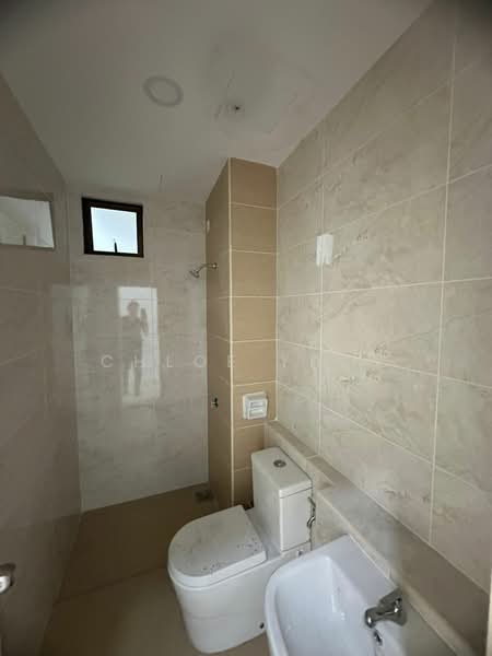 Servis Apartment untuk Dijual di D'Summit Residences - Chloe Ying - Bathroom - PropertyGuru.com.my