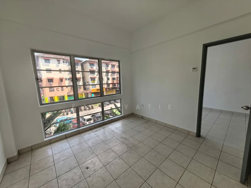 Pangsapuri untuk Disewa di Suria Apartment - Faiz Yatie - PropertyGuru.com.my