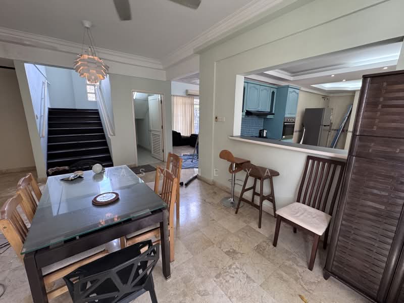 Kondominium untuk Disewa di Bungaraya Condominium - Jasmine Yap - Dining Room - PropertyGuru.com.my