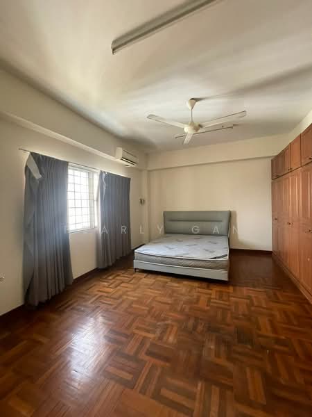 Condominium for Rent at Ridzuan Condominium - Pearly Gan - Bedroom - PropertyGuru.com.my