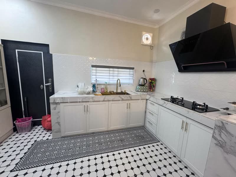 2-storey Terraced House for Sale in Taman Puteri Indah (Batu Pahat) - ALHAFIZ AZIS - Kitchen - PropertyGuru.com.my