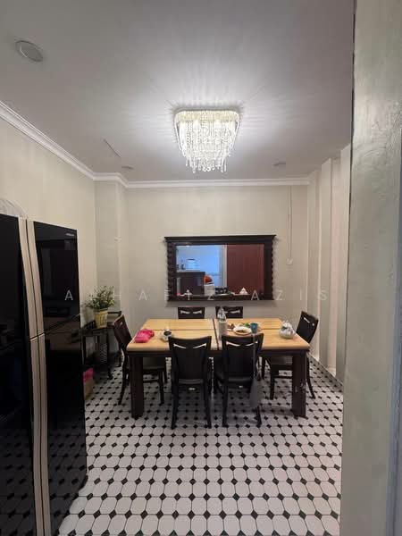 2-storey Terraced House for Sale in Taman Puteri Indah (Batu Pahat) - ALHAFIZ AZIS - Dining Room - PropertyGuru.com.my