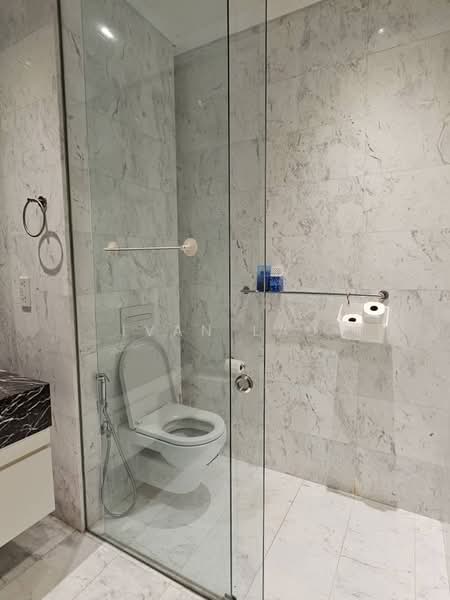 Servis Apartment untuk Disewa di Banyan Tree Signatures - Ivan Lau - Bathroom - PropertyGuru.com.my