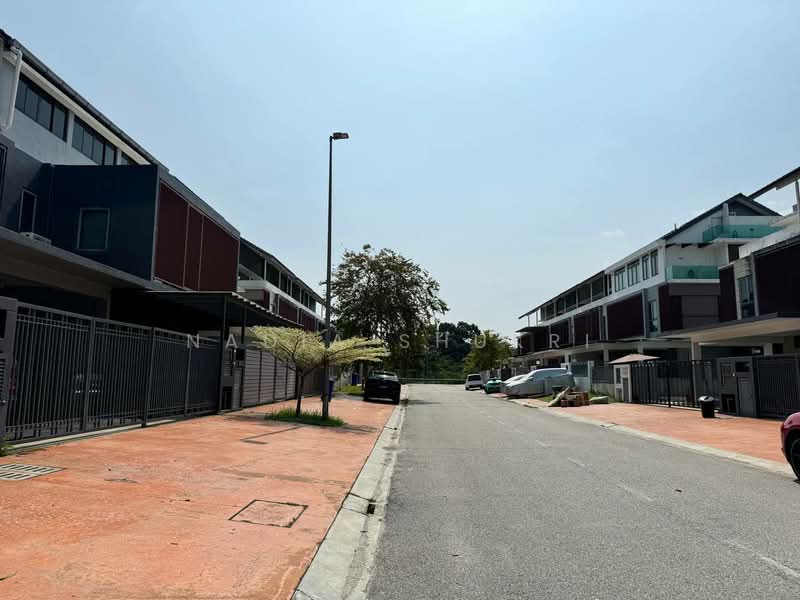 3-storey Terraced House for Sale in Denai Alam (Shah Alam) - Nadia Shukri - Exterior - PropertyGuru.com.my