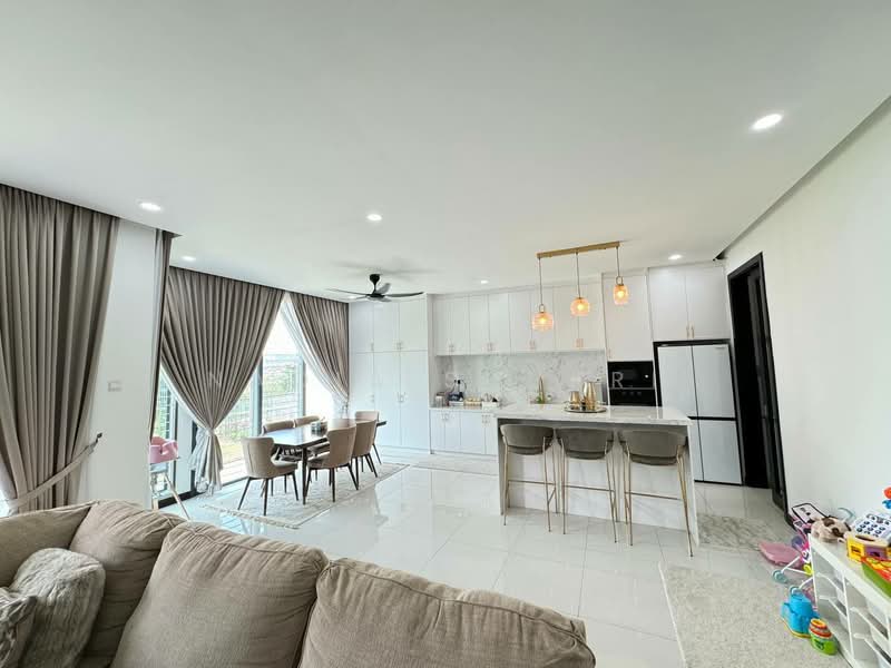 3-storey Terraced House for Sale in Denai Alam (Shah Alam) - Nadia Shukri - Living Room - PropertyGuru.com.my
