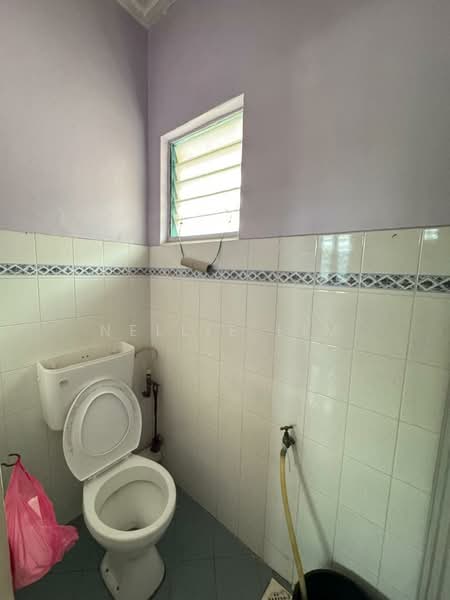 Rumah Flat untuk Dijual di Taman Daya - Jalan Nibong 48 - Nellie Lim - Bathroom - PropertyGuru.com.my
