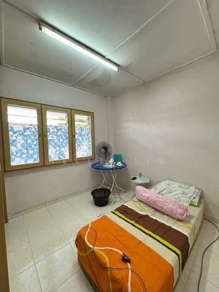 Rumah Flat untuk Dijual di Taman Daya - Jalan Nibong 48 - Nellie Lim - Bedroom - PropertyGuru.com.my