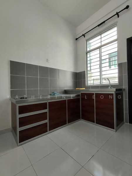 Rumah Teres 2 Tingkat untuk Disewa di Taman Scientex Rawang (Rawang) - Katherine Leong - Kitchen - PropertyGuru.com.my