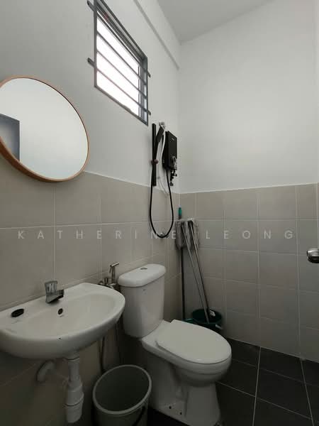 Rumah Teres 2 Tingkat untuk Disewa di Taman Scientex Rawang (Rawang) - Katherine Leong - Bathroom - PropertyGuru.com.my