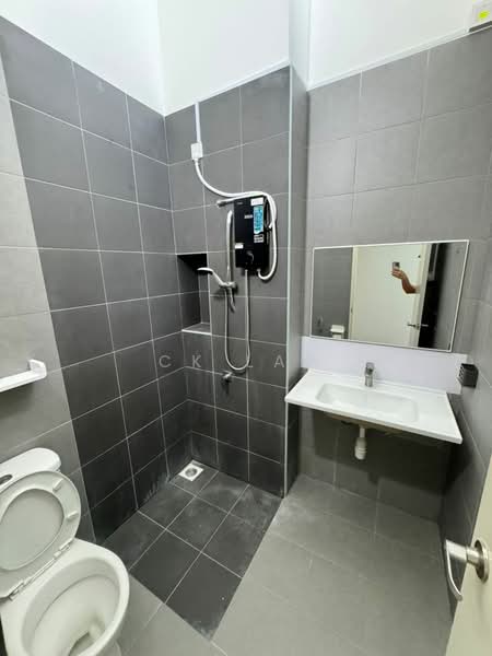 Rumah Teres 2-Tingkat untuk Dijual di Eco Forest (Semenyih) - CK Law - Bathroom - PropertyGuru.com.my