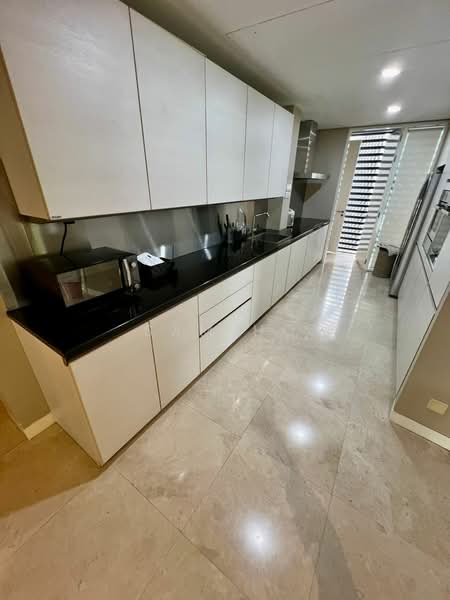 Kondominium untuk Disewa di Condominium @ The Troika - Sam Ho - Kitchen - PropertyGuru.com.my