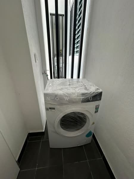 Kondominium untuk Dijual di Bangsar Hill Park - Snow Pu - Yard - PropertyGuru.com.my