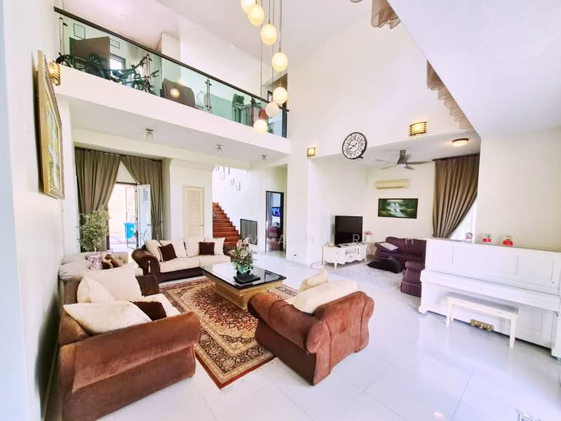 Rumah Banglo untuk Dijual di Kayangan Heights (Shah Alam) - Aimi Mahirah - Living Room - PropertyGuru.com.my