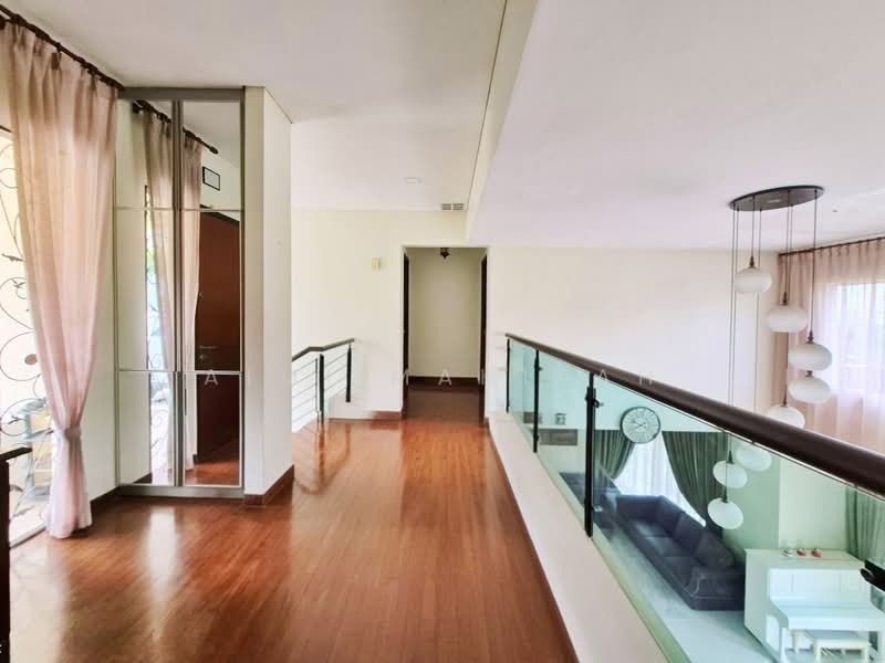 Rumah Banglo untuk Dijual di Kayangan Heights (Shah Alam) - Aimi Mahirah - Corridor - PropertyGuru.com.my