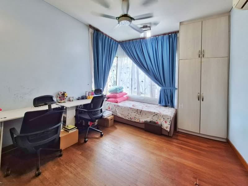 Rumah Banglo untuk Dijual di Kayangan Heights (Shah Alam) - Aimi Mahirah - Bedroom - PropertyGuru.com.my