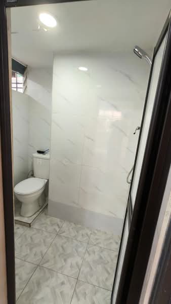 Flat for Sale at Balau - Hock Kim - Bathroom - PropertyGuru.com.my