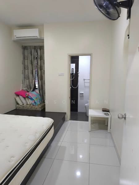 Rumah Teres 2 Tingkat untuk Dijual di Taman Mutiara Rini (Skudai) - Winson Tan - Bedroom - PropertyGuru.com.my