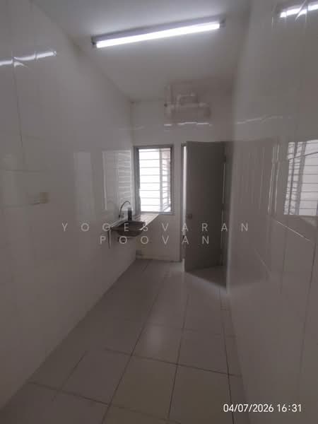 Pangsapuri untuk Dijual di Prima Bayu Apartment - Yogesvaran Poovan - Kitchen - PropertyGuru.com.my