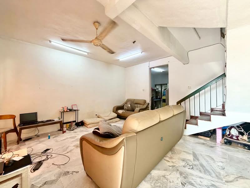 2-storey Terraced House for Sale in Taman Desa Serdang (Seri Kembangan) - Tasya Ruslan - PropertyGuru.com.my
