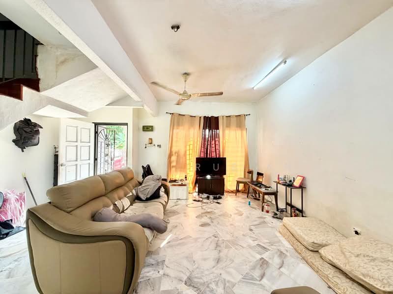 2-storey Terraced House for Sale in Taman Desa Serdang (Seri Kembangan) - Tasya Ruslan - PropertyGuru.com.my