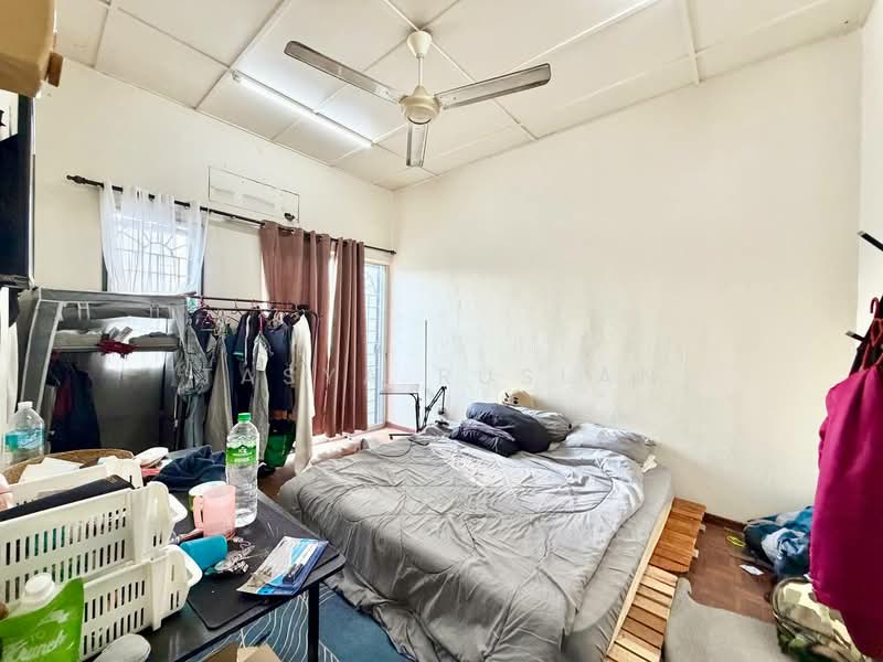 2-storey Terraced House for Sale in Taman Desa Serdang (Seri Kembangan) - Tasya Ruslan - PropertyGuru.com.my