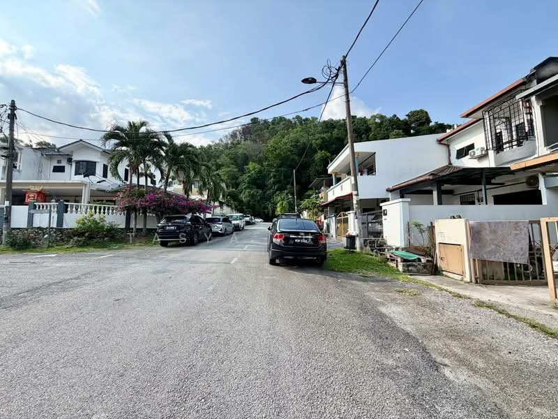 2-storey Terraced House for Sale in Taman Desa Serdang (Seri Kembangan) - Tasya Ruslan - PropertyGuru.com.my