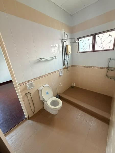 Bungalow for Sale in Ampang Jaya (Ampang) - Anna H - Bathroom - PropertyGuru.com.my