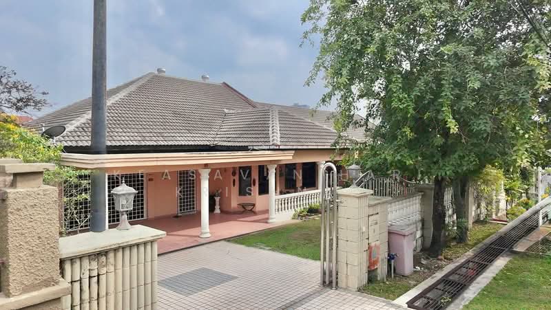 Rumah Berkembar untuk Dijual di Petaling Jaya (Selangor) - Keasavan Hari Krishnan - Exterior - PropertyGuru.com.my