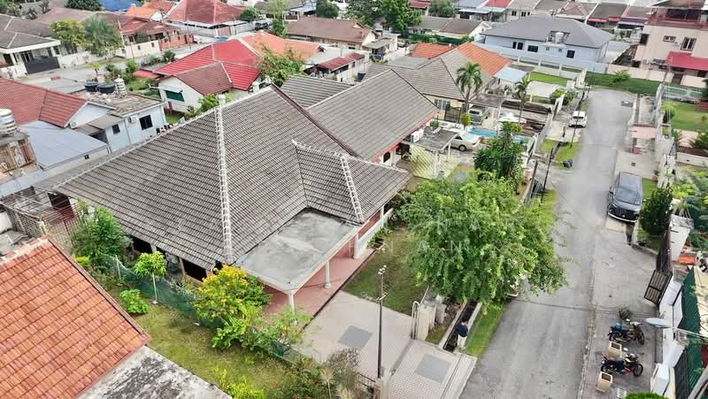 Rumah Berkembar untuk Dijual di Petaling Jaya (Selangor) - Keasavan Hari Krishnan - Exterior - PropertyGuru.com.my