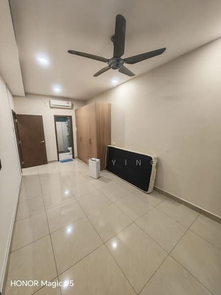 Service Residence for Sale at D'Secret Garden (Pangsapuri Kempas Indah) - Shu Ying - Bedroom - PropertyGuru.com.my