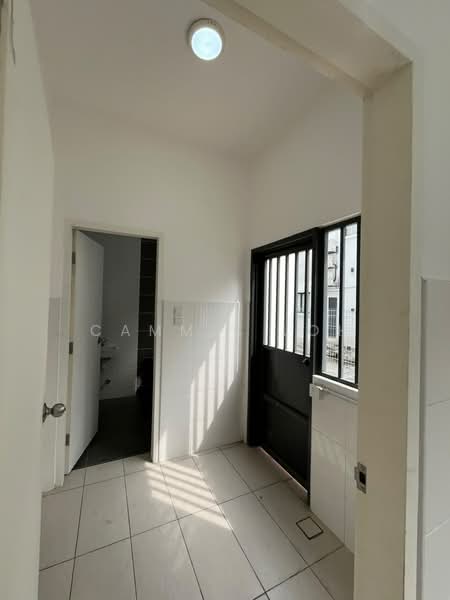 2-storey Terraced House for Rent in Setia Alam (Selangor) - Cammie Loh - Entrance - PropertyGuru.com.my