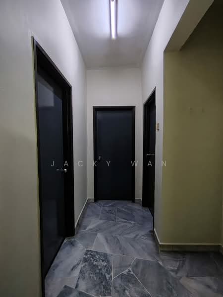 Apartment for Rent at Subang Perdana Goodyear Court 9 - Jacky Wan - Corridor - PropertyGuru.com.my