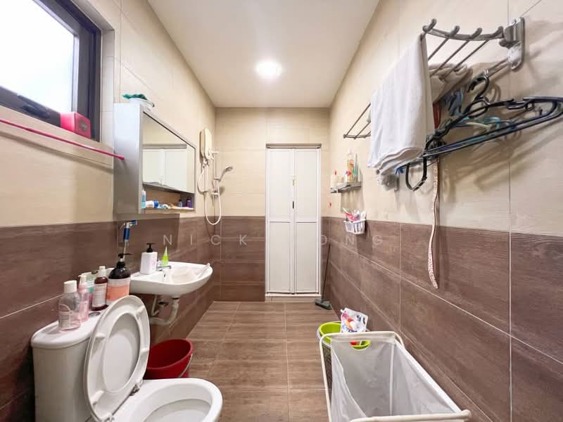 Semi-Detached House for Sale in Bandar Sungai Long (Selangor) - Nick Wong - Bathroom - PropertyGuru.com.my