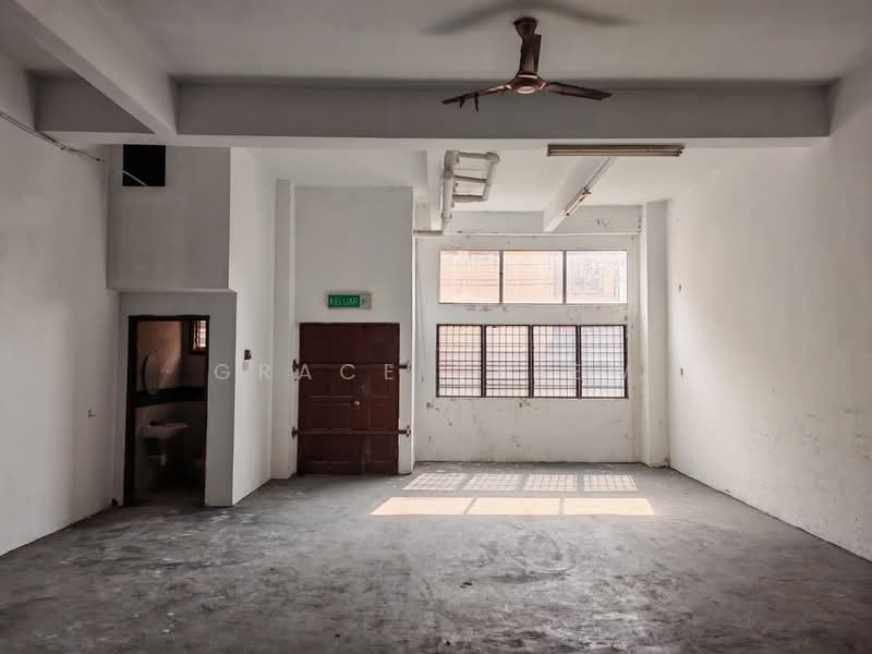 Shop / Office for Rent in Taman Molek (Johor Bahru) - Grace Chiew - PropertyGuru.com.my