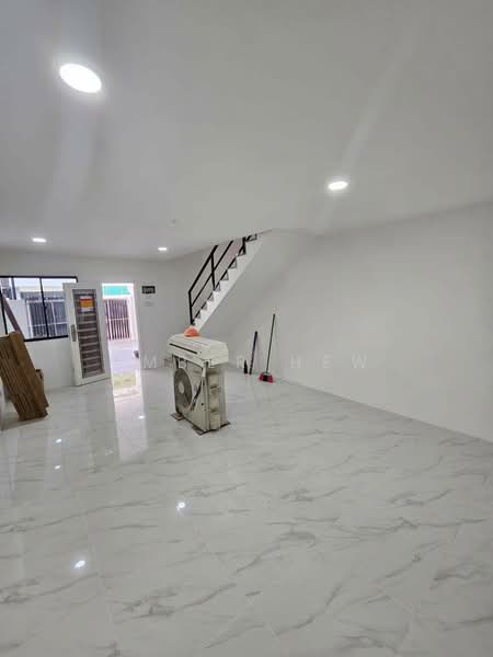 2-storey Terraced House for Sale in Bandar Seri Alam (Masai) - Amber Hew - Interior - PropertyGuru.com.my