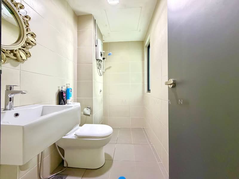 Service Residence for Sale at Emira Residence - Hazlin Miswan - Bathroom - PropertyGuru.com.my