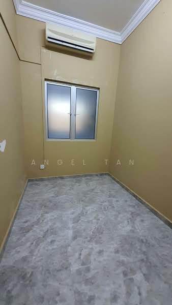 Rumah Teres 2 Tingkat untuk Dijual di Taman Lestari Putra (Seri Kembangan) - Angel Tan - Interior - PropertyGuru.com.my