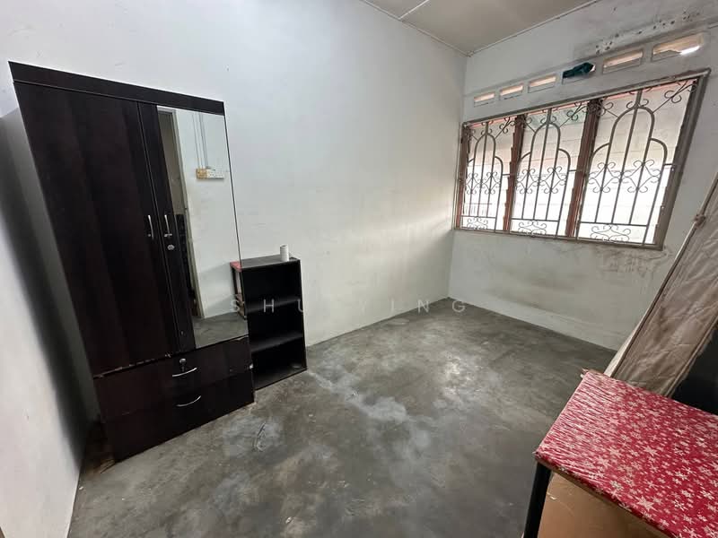 Terraced House for Sale in Bandar Selesa Jaya (Skudai) - Shu Ying - Bedroom - PropertyGuru.com.my