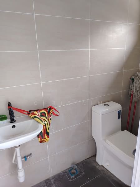 Kedai / Pejabat untuk Disewa di Jalan Klang Lama (Old Klang Road) (Kuala Lumpur) - Chris Lim - Bathroom - PropertyGuru.com.my