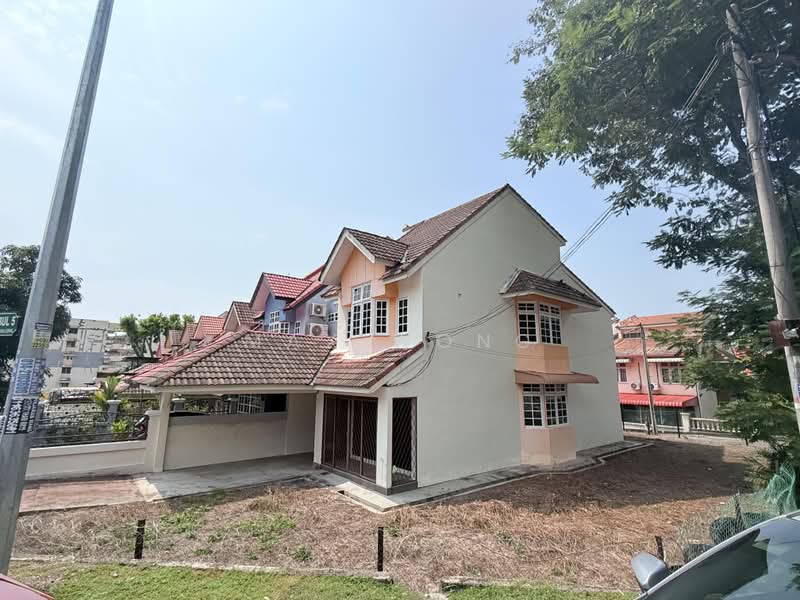 Rumah Teres 2-Tingkat untuk Dijual di Taman Bukit Jambul (Bukit Jambul) - Max Wong - PropertyGuru.com.my
