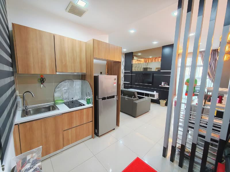 Service Residence for Sale at Palazio - Pauline Ng - Kitchen - PropertyGuru.com.my
