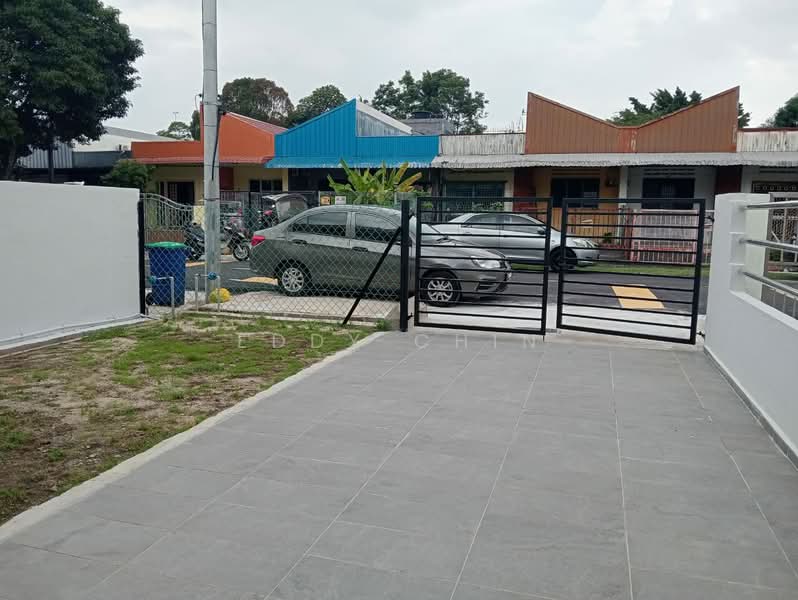 2-storey Terraced House for Sale in SS14 (Subang Jaya) - Eddy Chin - Exterior - PropertyGuru.com.my