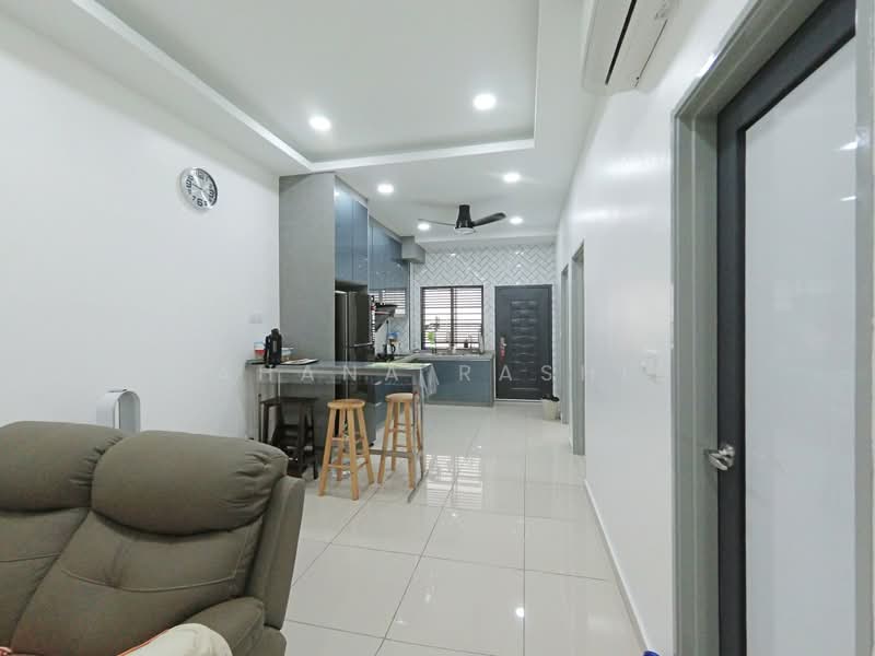 Townhouse for Sale in Bandar Puncak Alam (Puncak Alam) - Fahana Rashid - Kitchen - PropertyGuru.com.my