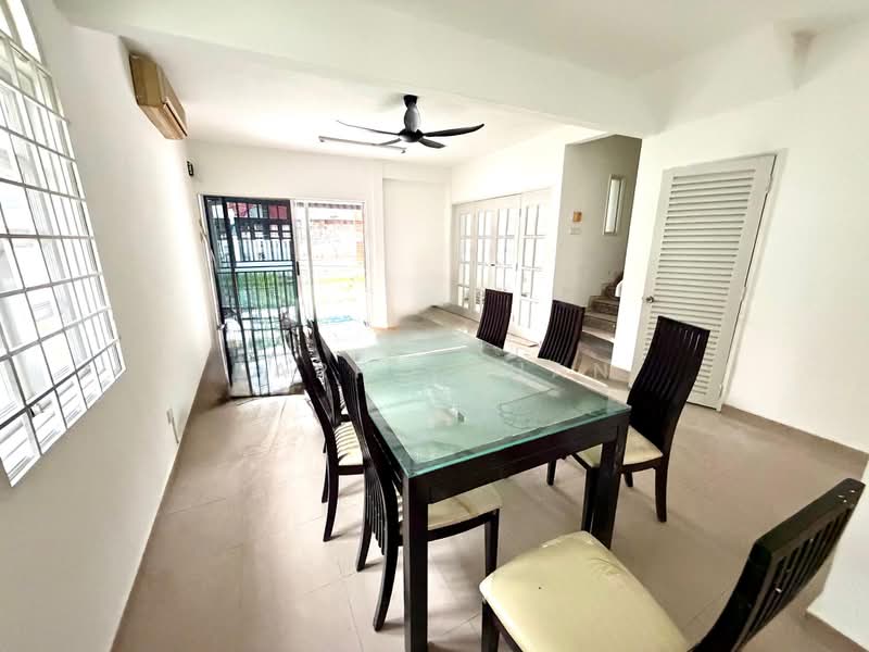 Rumah Teres 2 Tingkat untuk Disewa di Subang Jaya (Selangor) - BARRY CHAN - Dining Room - PropertyGuru.com.my