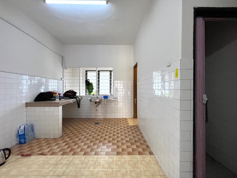 Rumah Teres 2.5 Tingkat untuk Disewa di Jalan Ipoh (Kuala Lumpur) - Keanu Tan - Kitchen - PropertyGuru.com.my